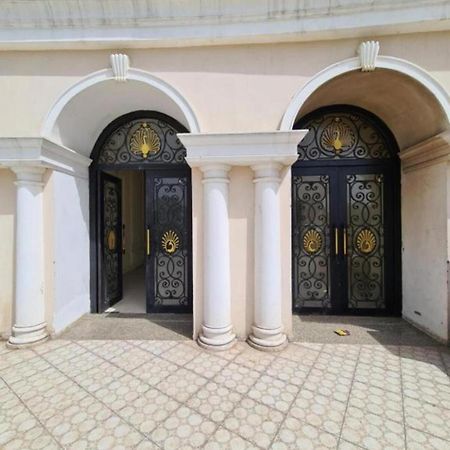 Lord Krishna Place Вриндавана Экстерьер фото